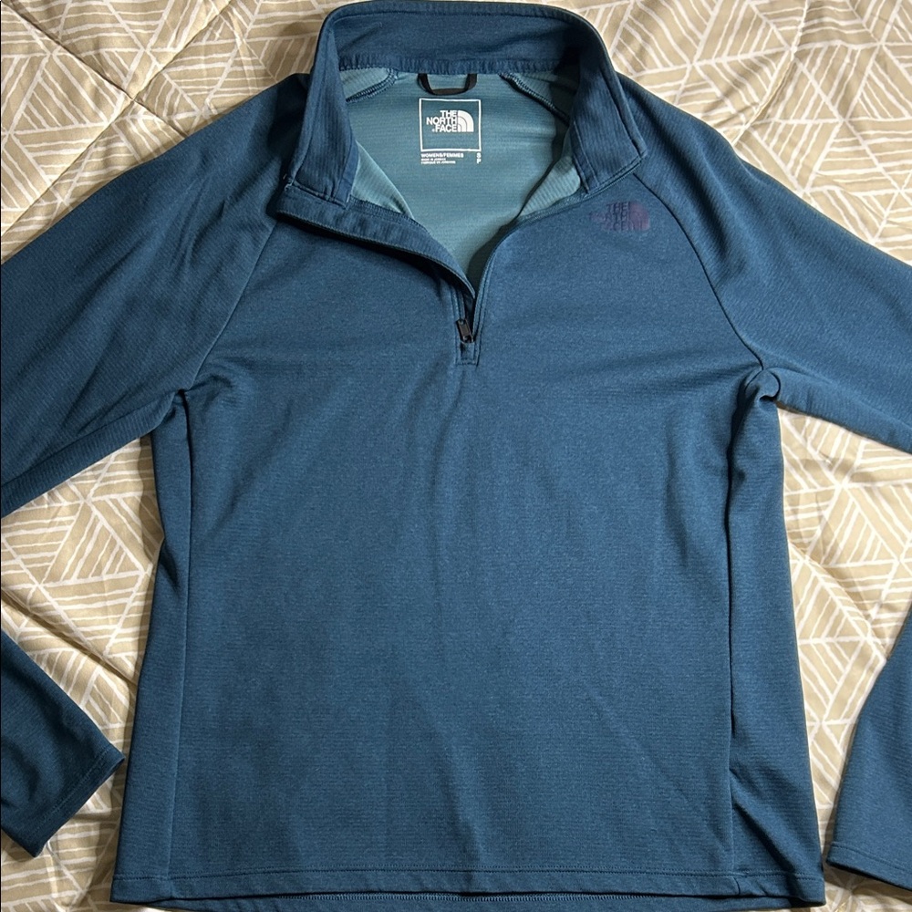 The North Face Women's Teal Blue Quarter-Zip Pullover